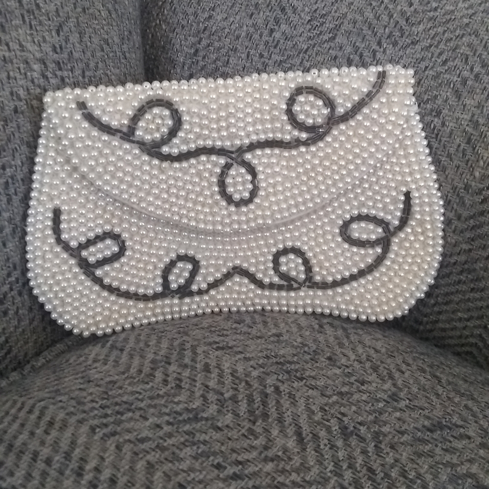 VINTAGE 1960s evening clutch